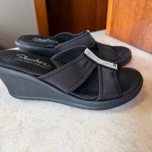 Skechers Women's Black Wedge Sandals. Sparkle. Size 7.